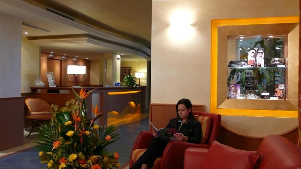 Hotel Residence Il Gabbiano Cirò Marina Εξωτερικό φωτογραφία